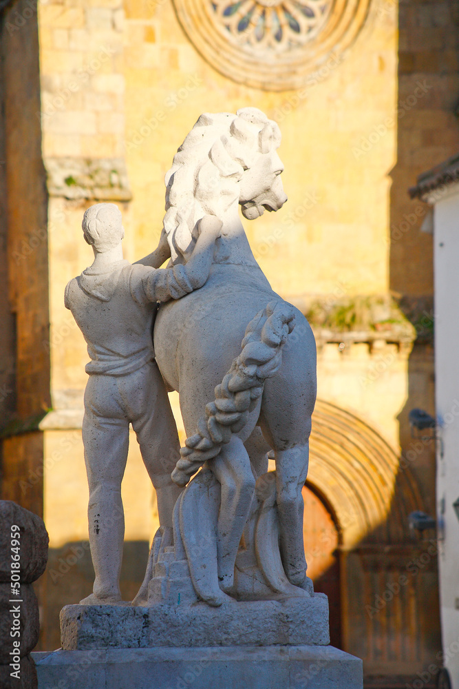 Naklejka premium Cordoba, monumento a Manolete in Plaza Conde Priego. Spagna, Andalusia