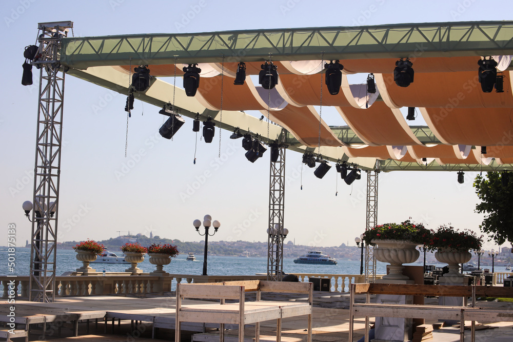 Naklejka premium Truss of wedding stage