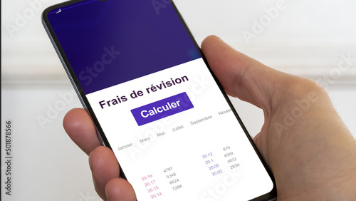 Calculer le frais de révision. Texte en français. 