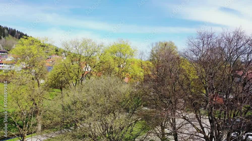 Drohnenvideo von Peiting bei schönem Wetter Drohnenvideo von Peiting bei schönem Wetter