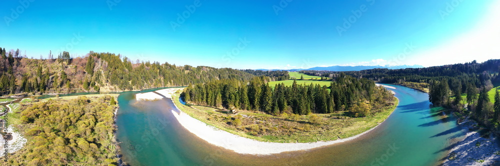 Fototapeta premium Luftbild von der Litzauer Schleife bei schönem Wetter