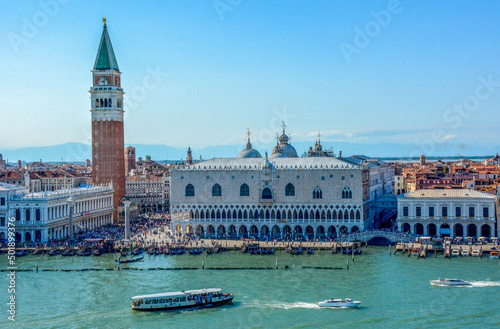 Fotografiet View from the Grand Canal of St Mark's Basilica, Campanile San Marco, Piazza San