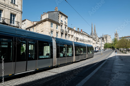 discovery of the city center of Bordeaux with its tramway