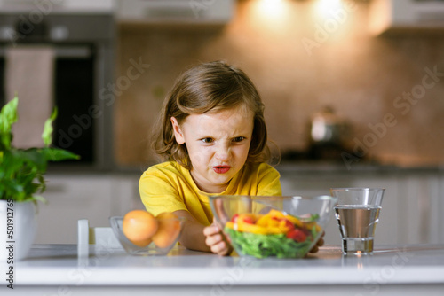 Problems with teaching a child to eat a healthy food from fresh ingredients and to proper nutrition