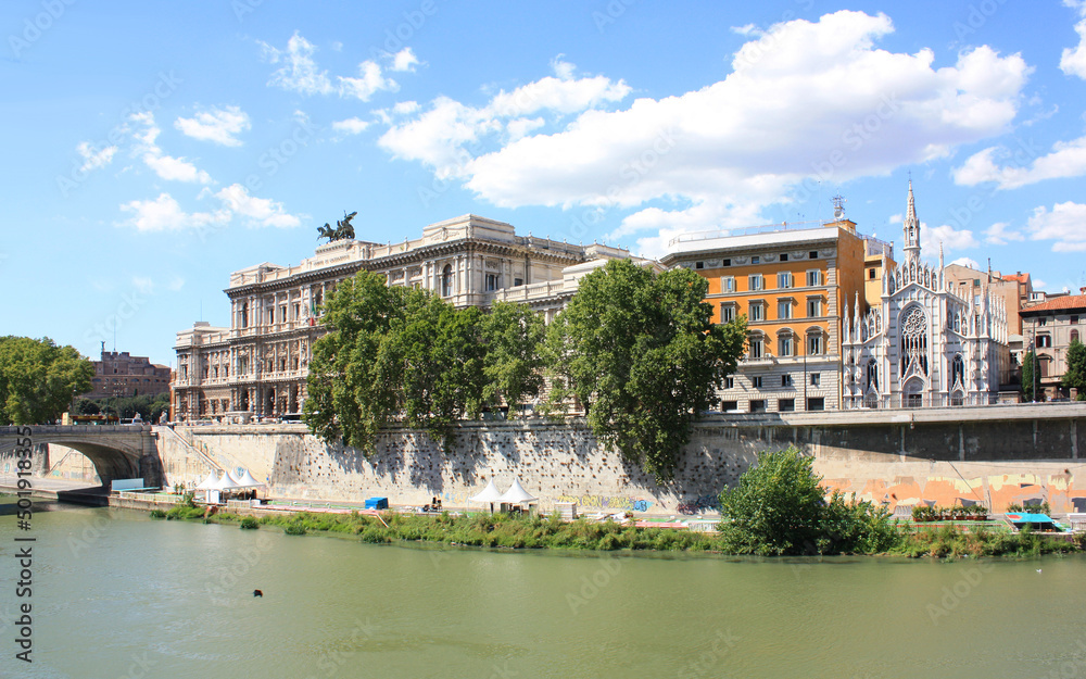 View on the river Tibr and buildings in Rome