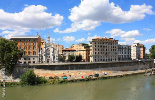 View on the river Tibr and buildings in Rome © Lindasky76