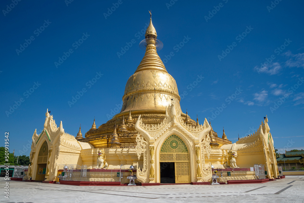 Fototapeta premium Buddhist temple Maha Wizaya Pagoda close-up. Yangon, Myanmar (Burma)