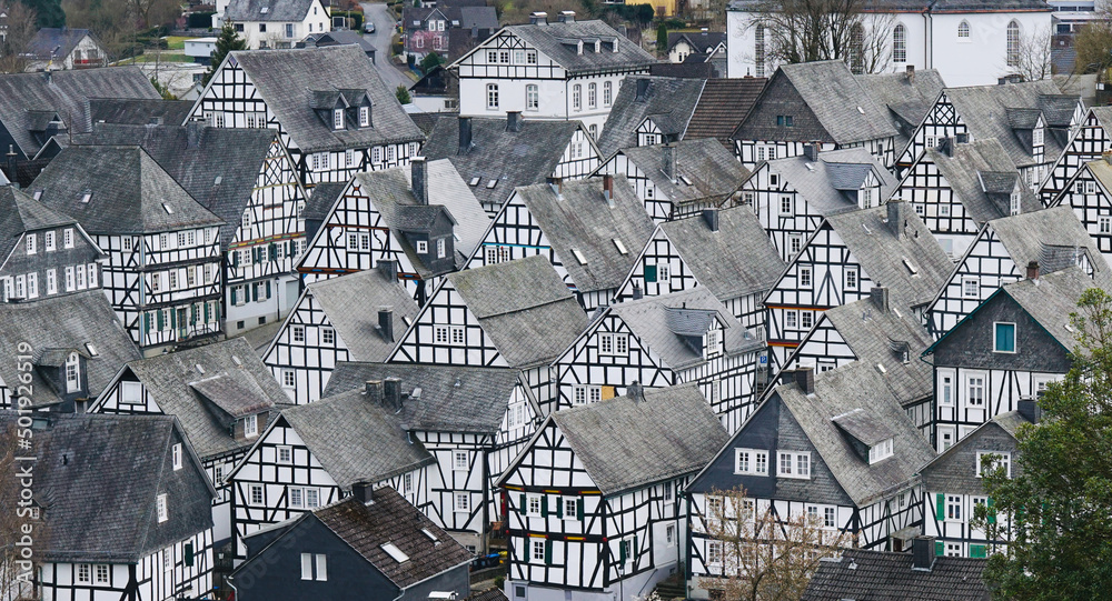 Alter Flecken, historische Altstadt der Stadt Freudenberg im Siegerland in Westfalen, Architektur aus Fachwerk in Deutschland