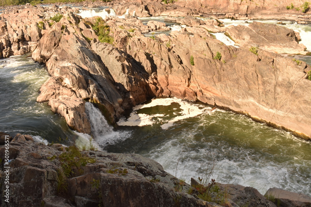 Obraz premium river in canyon