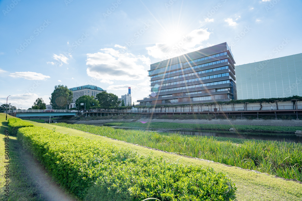 越谷 駅前 市役所 市民ホール