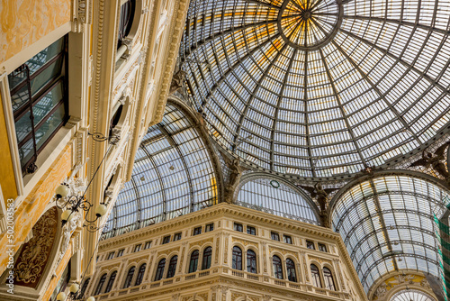 Galleria Umberto I à Naples photo