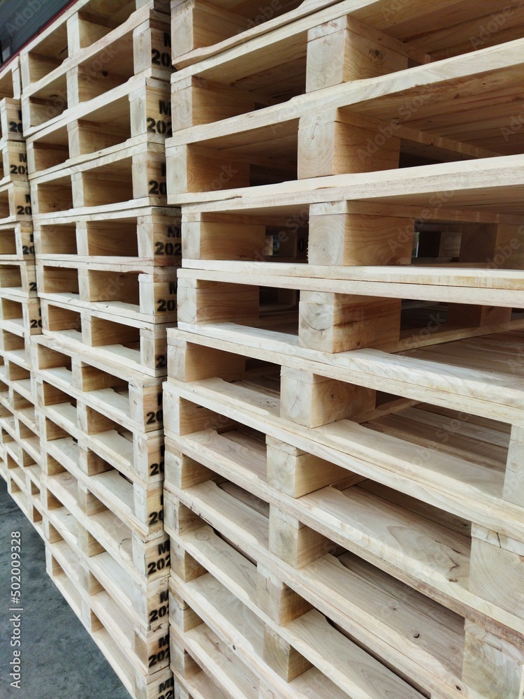 wooden pallets for industrial use