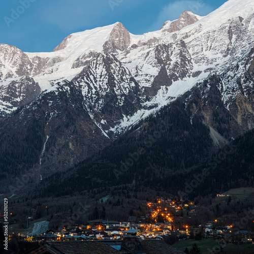 Chamonix Mont Blanc et LEs Houches en fin de saison hivernale