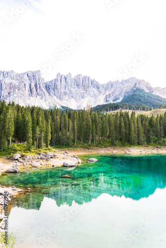 Paisaje en los alpes italianos, los dolomitas.