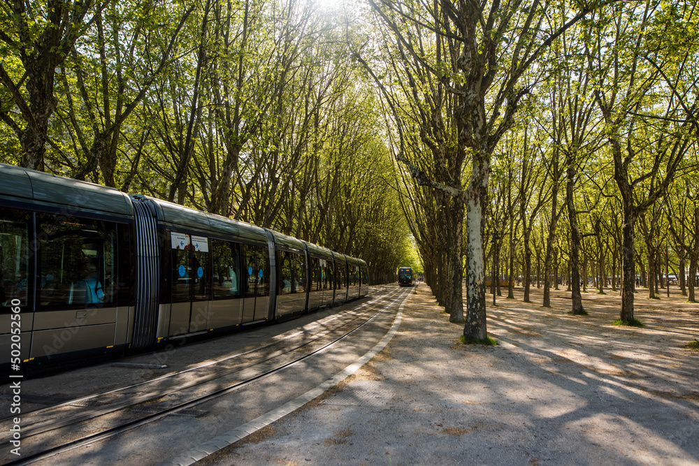 Fototapeta premium Tram starting from the Esplanade des Quinconces in Bordeaux