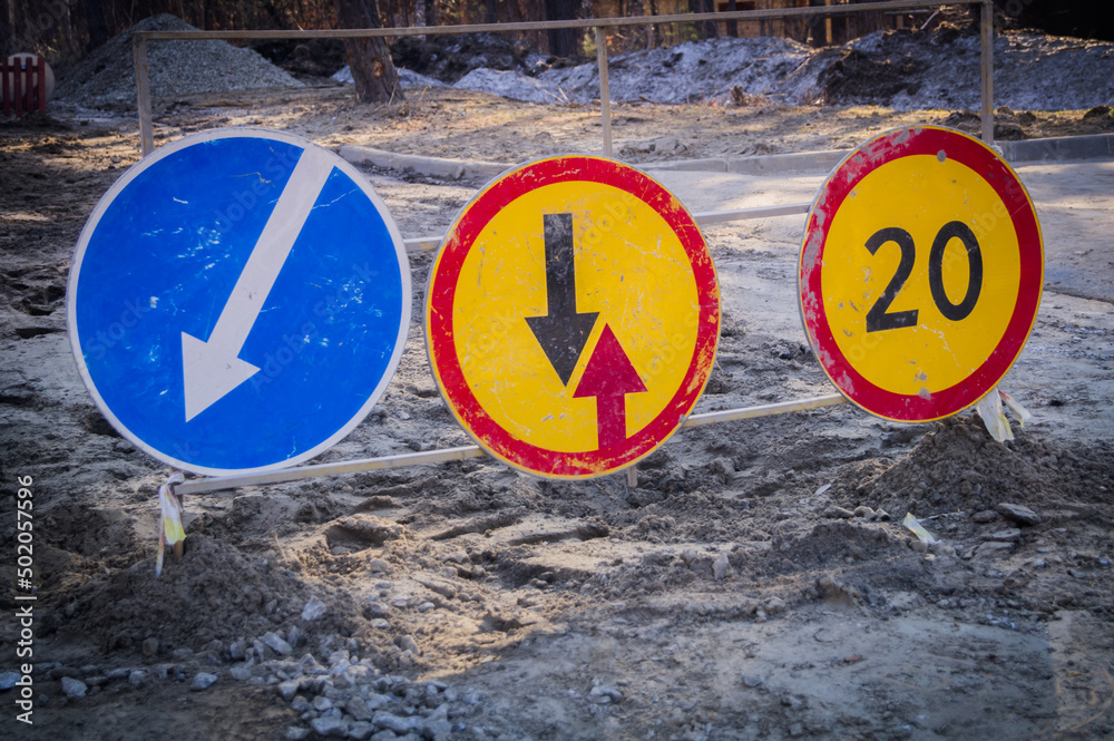 reconstruction-of-the-road-signs-for-road-repairs-and-speed-limits-on