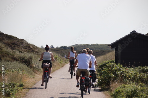 Fahrradweg in den Dünen auf Sylt 
