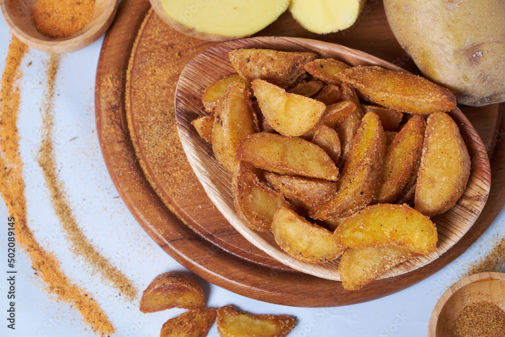 Fototapeta premium chips in a bowl