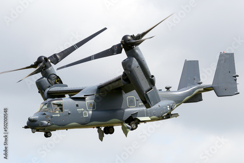 Osprey landet / Senkrecht 