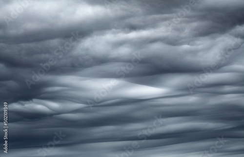 Canvastavla Sky with type of cloud formation called Asperitas, formerly known as Undulatus a