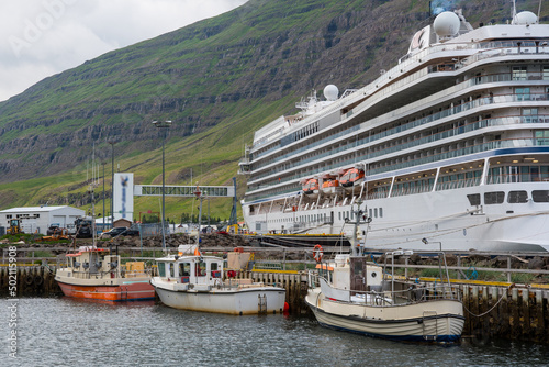 Cruise ship in port of Seydisfjordur in Iceland © Gestur