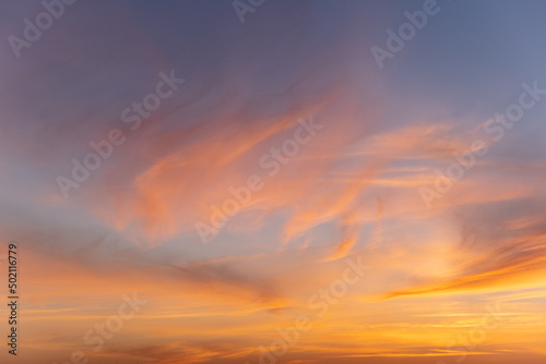 Fotografia Majestic sunset at dusk dramatic skyscape