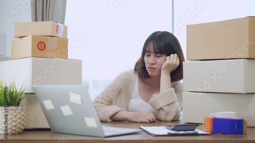 female stress with online selling, Strategy for small business at home.