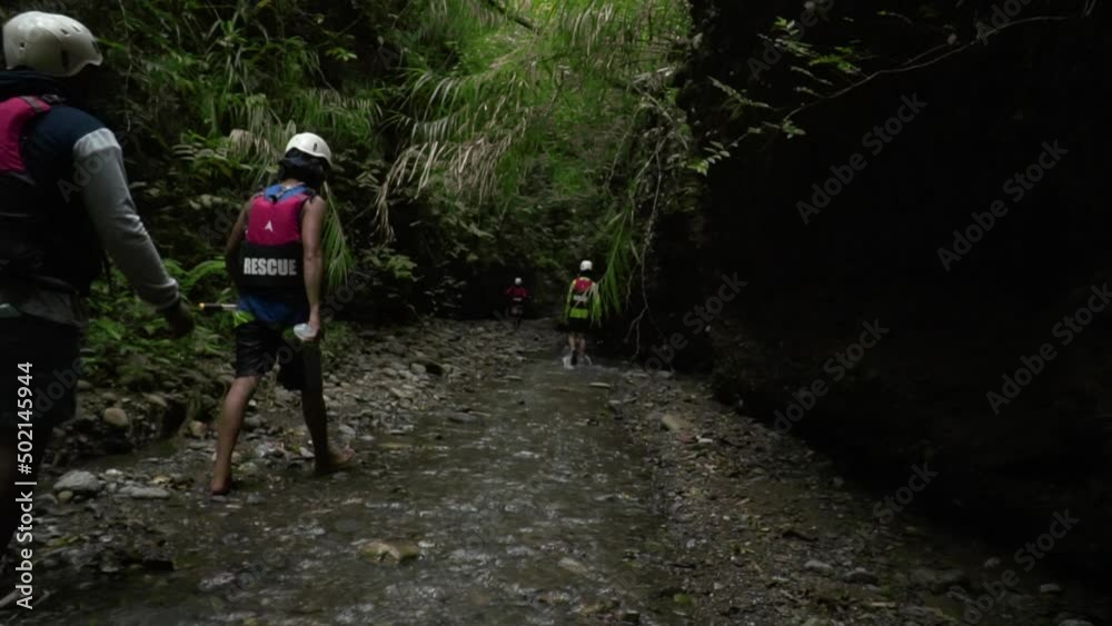 Rescuers in search for victims Rescuers in search for victims