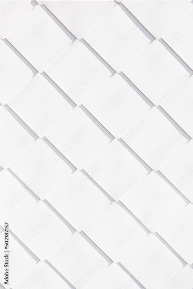 Weiße Fassade aus Metallplatten. Metallschindeln für Fassade. Metallverkleidung. White facade made of metal panels. Metal shingles for facade. metal paneling. Weiße Fassade aus Metallplatten. Metallschindeln für Fassade. Metallverkleidung. White facade made of metal panels. Metal shingles for facade. metal paneling.