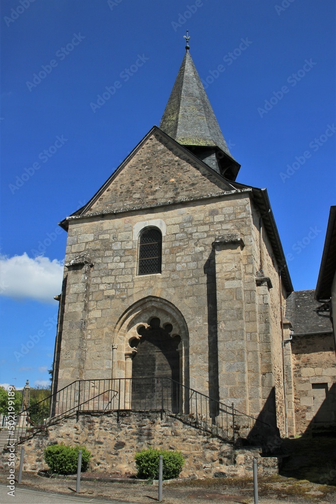 Eglise de Condat sur Ganaveix (Corrèze)