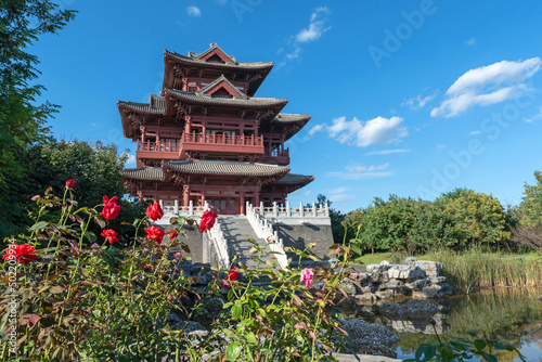 traditional chinese building architecture and gardening