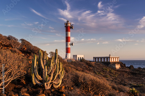 Tableau sur toile Punta de Rasca Lighthouse at sunset, Arona municipality, Sta