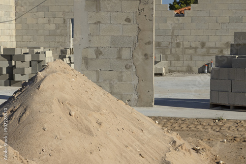 Fotografía chantier de construction d'une maison en parpaings