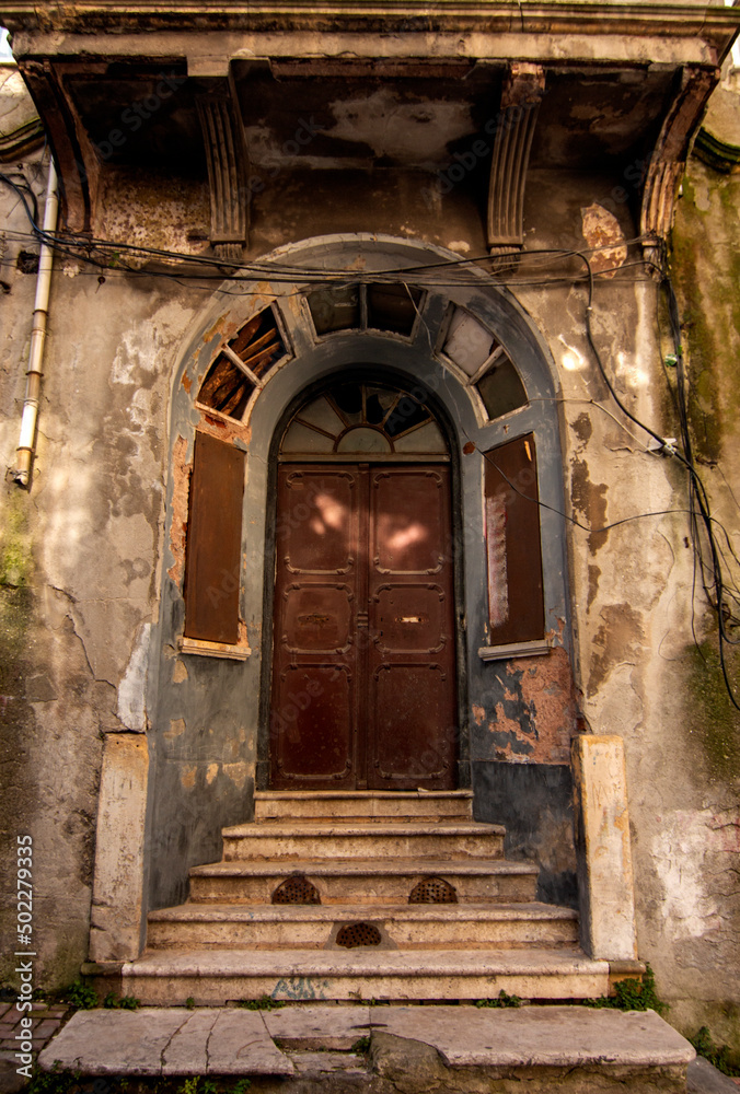 Fototapeta premium vintage door