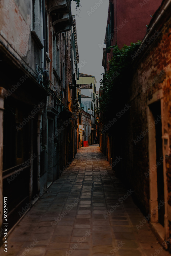 Fototapeta premium European streets at the sunset in Venice, Italy