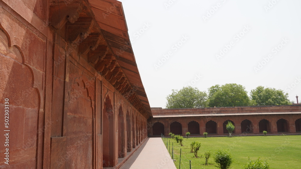 Fototapeta premium Taj Mahal complex , Taj Mahal is famous for Own beauty and one of the wonders of the world.