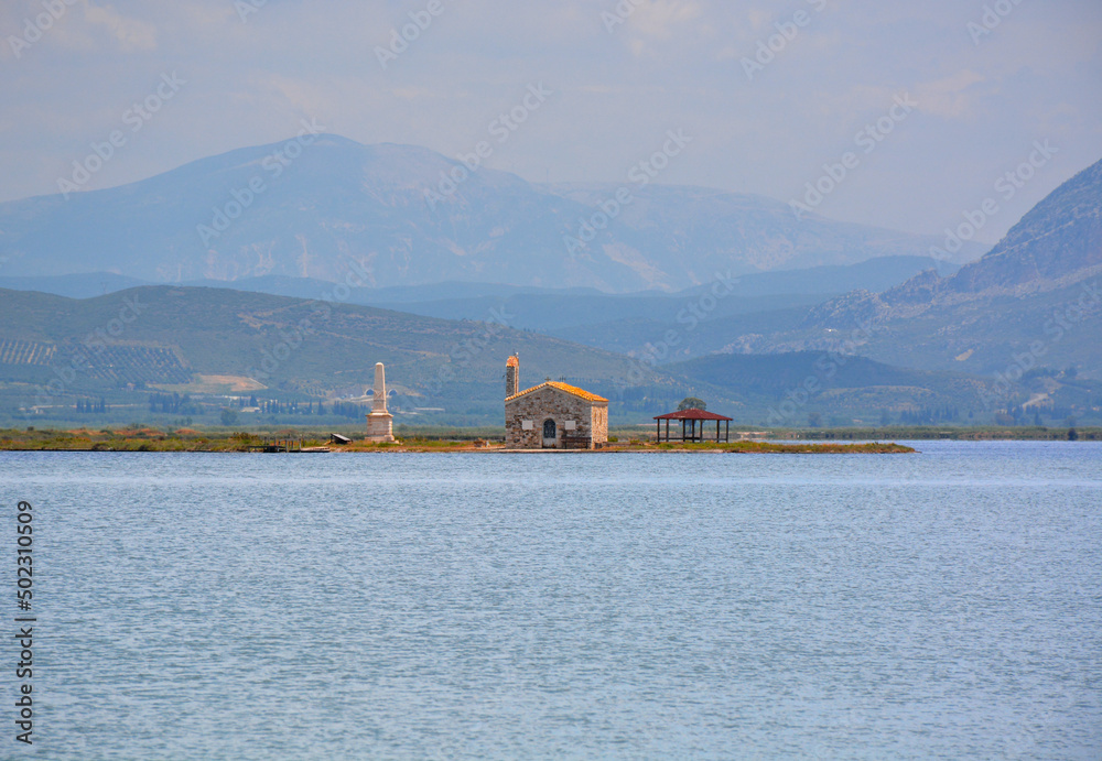 Φωτογραφία Holy Trinity Orthodox Church in a fishing village in Mesolongi in Greece