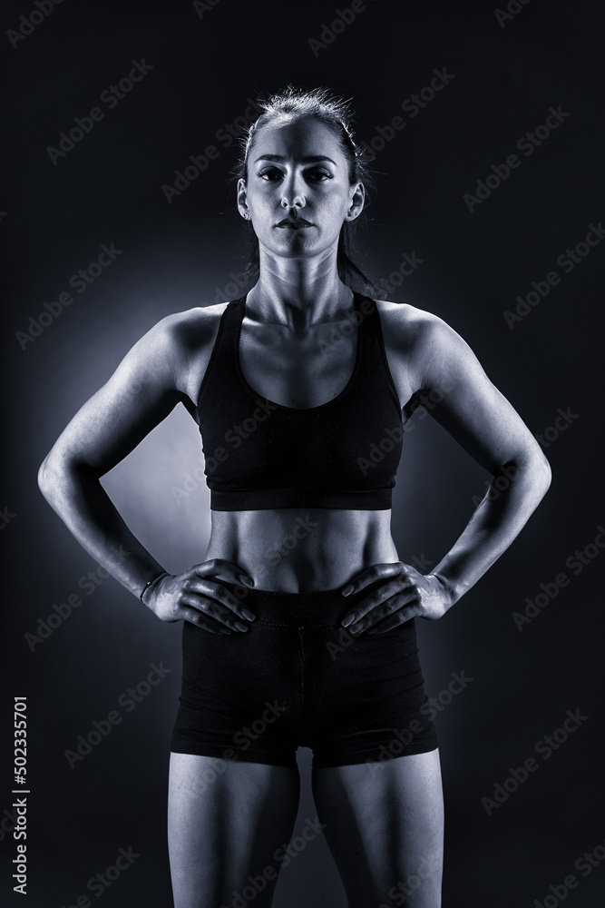 Naklejka premium Athletic woman, monochrome toned