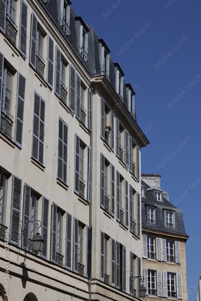 Building in the downtown of Paris