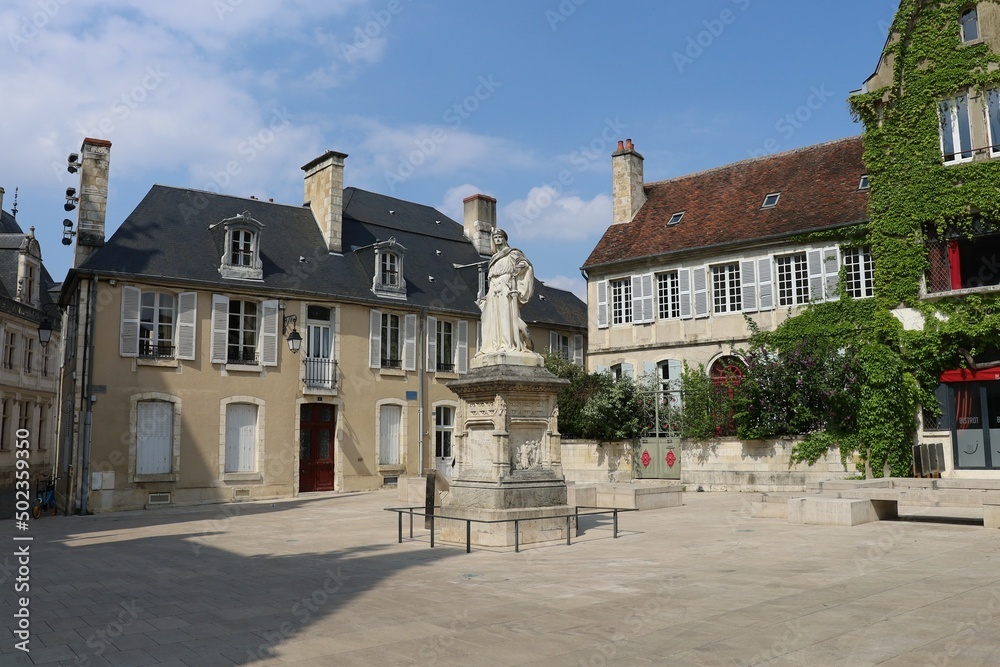 La place Jacques Coeur, ville de Bourges, département du Cher, France