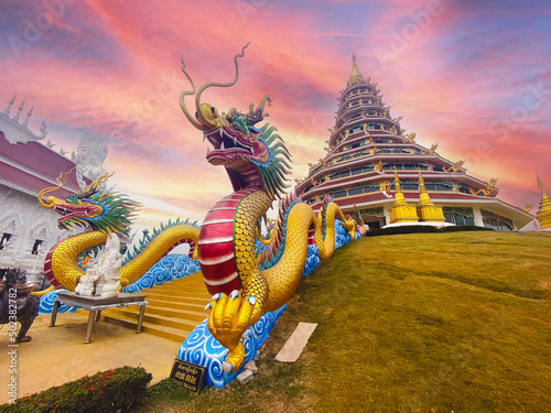 White Buddha Wat Huay Pla Kang temple, Chiang Rai, Thailand © pierrick