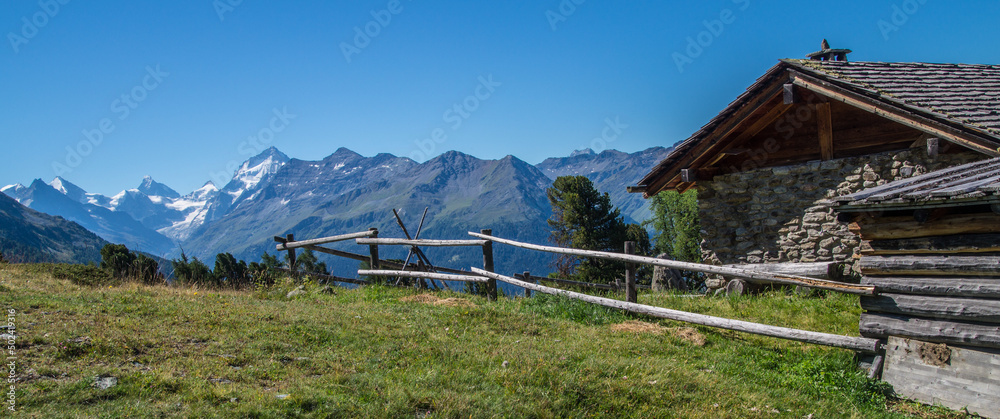 Φωτογραφία Landscape in Chandolin village in the district of Sierre in the Swiss canton of