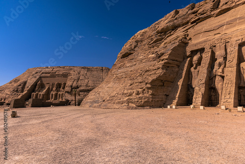 Photos Abu Simbel, Egypt -  November 16, 2021: The great ancient Egyptian temple of Nef