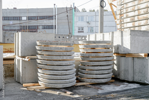 Reinforced concrete element of the well ring intended for the installation of a manhole cover.
