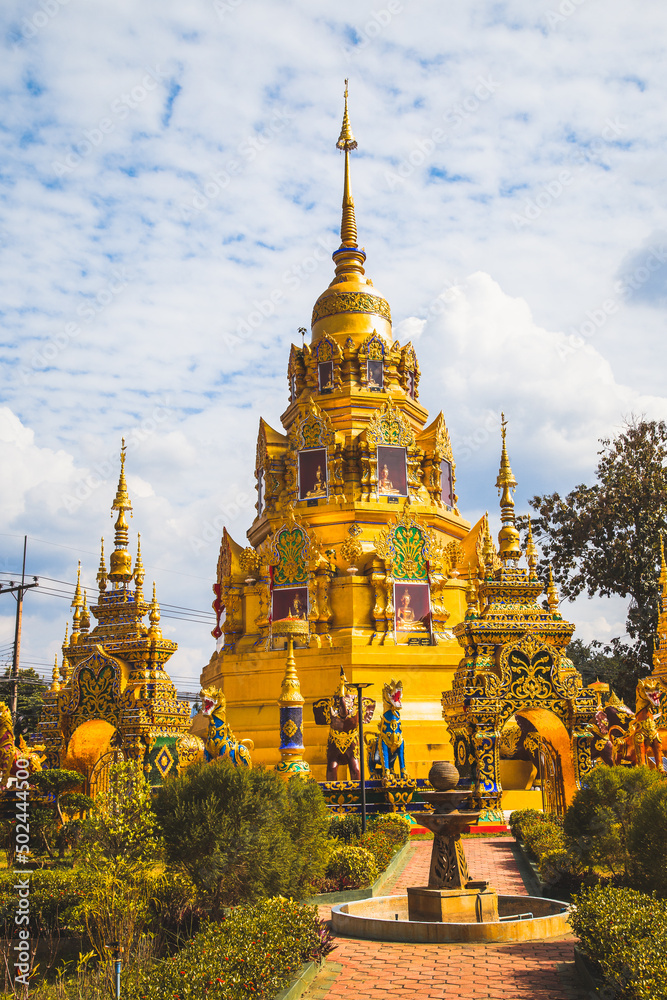 Naklejka premium Wat Phra Nang Din temple in Phayao, Thailand