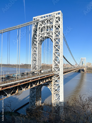 George Washington Bridge in Fort Lee, NJ. George Washington Bridge is a suspension bridge spanning the Hudson River connecting NJ to Manhattan. © Unwind