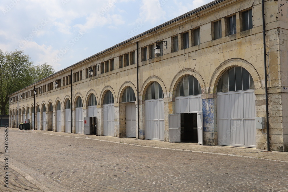 La halle au blé, désormais halle du marché, ville de Bourges, département du Cher, France