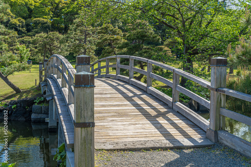 東京都中央区 浜離宮恩賜庭園 日本庭園 木造の橋