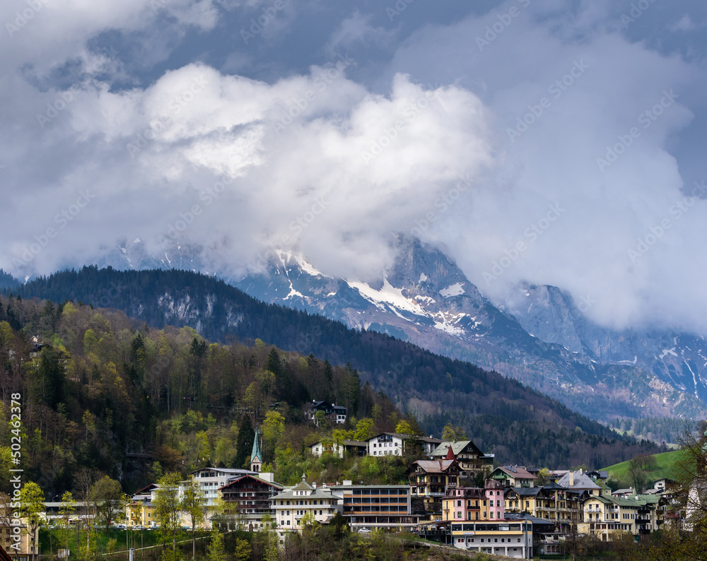 Fototapeta premium Unterberg in Wolken über Berchtesgaden