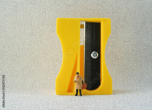 Pencil sharpner (1to87) photo